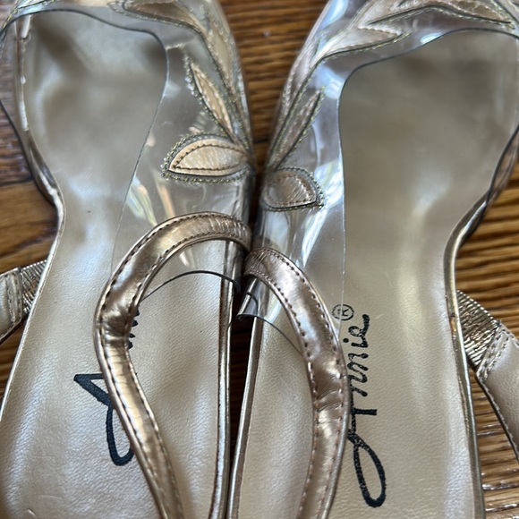 Annie clear sandals w/gold leaf pattern, clear heels.  Great condition. Size 7.5 - Picture 11 of 12